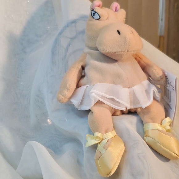 💐FANTASIA HIPPO BY DISNEY💐 NWT - Picture 2 of 7